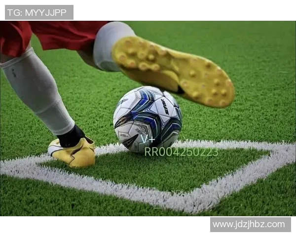 亚特兰大联与木材的激烈对决揭示了足球战术的魅力与团队合作的重要性 亚特兰大联与木材的激烈对决揭示了足球战术的魅力与团队合作的重要性