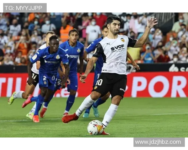 其姆奇与巴伦西亚的精彩对决揭示足球战术与团队合作的魅力